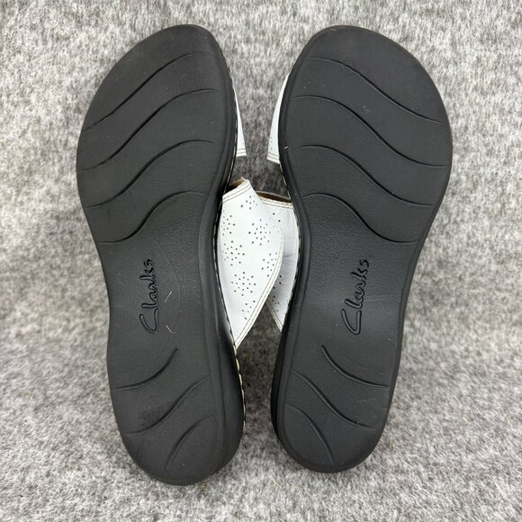 ✅Womens 9M Clarks White Leather Sandals Adjustable Straps Cushion Casual Comfort - Picture 4 of 13